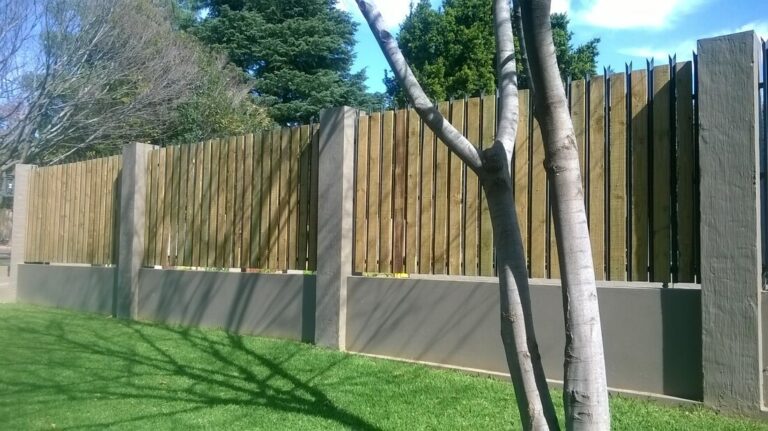 Palisade with Wooden Inserts